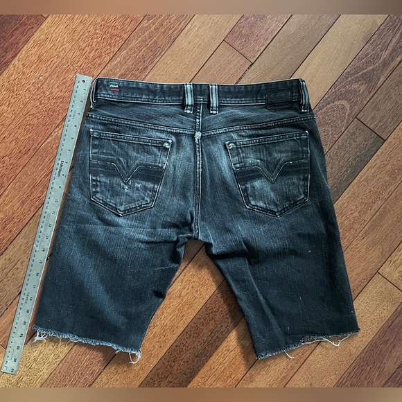 Made In Italy - Vintage 32 Diesel Viker cutoff shorts (trim to length!) - Picture 11 of 11